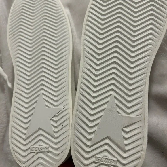 Golden Goose White Leather Low-Top Sneakers - Picture 9 of 16